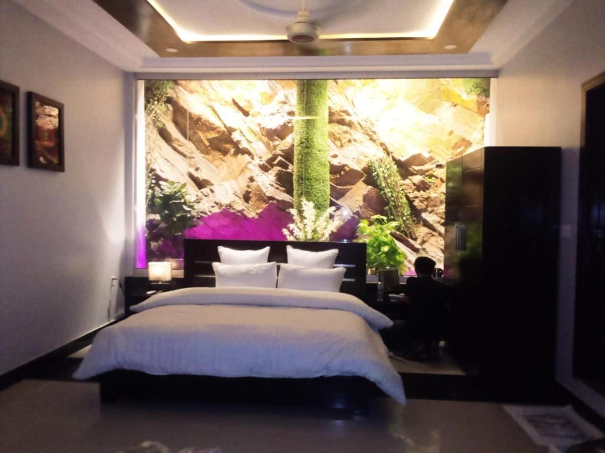Burj Al Swat Hotel Saidu Sharif Eksteriør billede